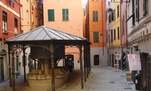 Piazza dei Trogoli di Santa Brigida, Centro Storico di Genova